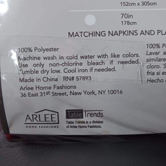 ENCORE Microfiber Tablecloth, Oblong, 60" x 84" - Picture 5 of 6